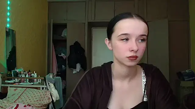 Emilia Light online show from 1, 4, 2026