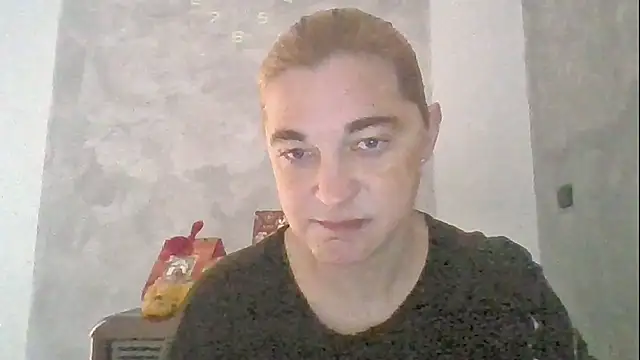 Snapshot of GoldenAngelMilf chatting on 15, 12, 2025 GoldenAngelMilf online show from 15, 12, 2025