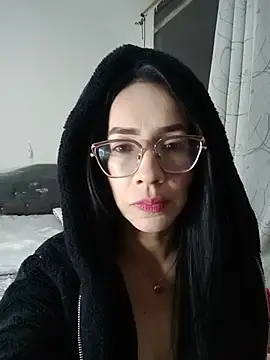 Snapshot of YaraDuartee chatting on 10, 7, 2026 YaraDuartee online show from 10, 7, 2026