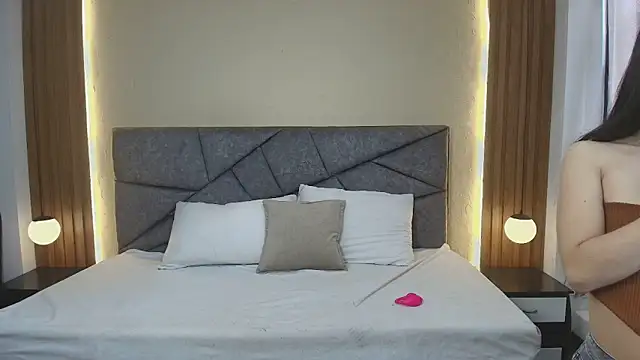 GabySweett  online show from 13, 4, 2026