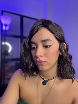 Capricho 01 online show from 17, 4, 2026