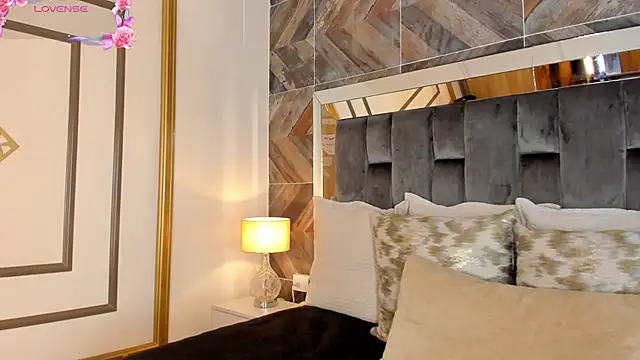 NaylaGrey online show from 13, 10, 2025