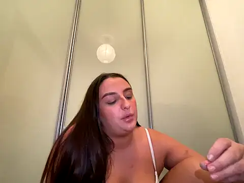 Snapshot of Playfulvixen25 chatting on 14, 10, 2025 Playfulvixen25 online show from 14, 10, 2025