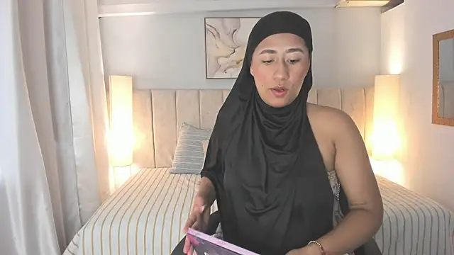 Snapshot of Ridwana_Haddad chatting on 21, 10, 2025 Ridwana Haddad online show from 21, 10, 2025