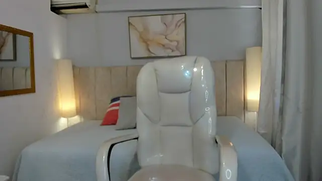 Snapshot of Ridwana_Haddad chatting on 29, 10, 2025 Ridwana Haddad online show from 29, 10, 2025