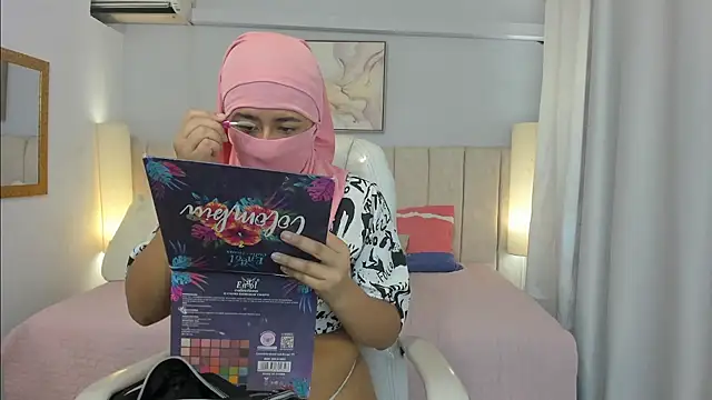 Snapshot of Ridwana_Haddad chatting on 30, 10, 2025 Ridwana Haddad online show from 30, 10, 2025