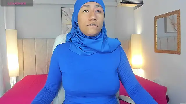 Snapshot of Ridwana_Haddad chatting on 14, 11, 2025 Ridwana Haddad online show from 14, 11, 2025