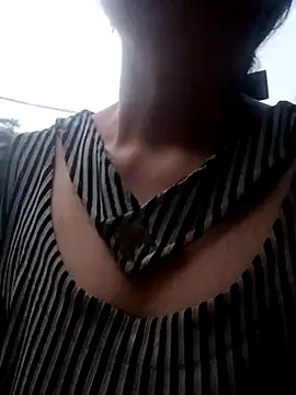 bree-zz online show from 19, 3, 2026