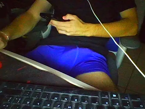 Snapshot of AlbertoRuiz086 chatting on 13, 10, 2025 AlbertoRuiz086 online show from 13, 10, 2025