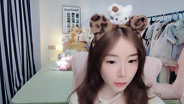 Snapshot of Gardenia-222 chatting on 2, 11, 2025 Gardenia-222 online show from 2, 11, 2025