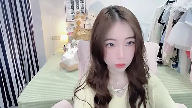 Snapshot of Gardenia-222 chatting on 16, 11, 2025 Gardenia-222 online show from 16, 11, 2025