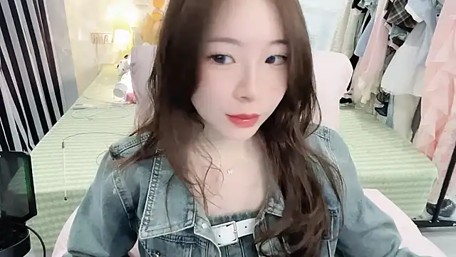 Snapshot of Gardenia-222 chatting on 14, 12, 2025 Gardenia-222 online show from 14, 12, 2025