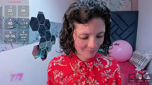 Snapshot of Valery_More__ chatting on 11, 6, 2026 Valery More online show from 11, 6, 2026