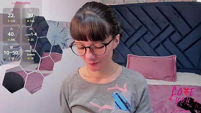 Snapshot of Valery_More__ chatting on 25, 6, 2026 Valery More online show from 25, 6, 2026