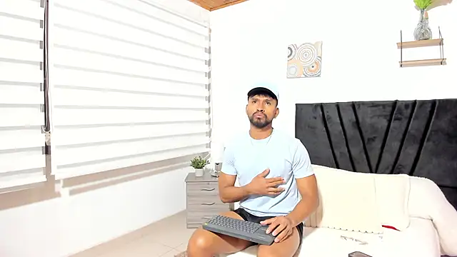 Taylormaccurdy  online show from 6, 10, 2025