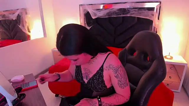 Snapshot of SusanVilla chatting on 28, 10, 2025 SusanVilla online show from 28, 10, 2025