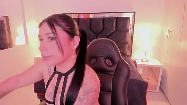 Snapshot of SusanVilla chatting on 6, 11, 2025 SusanVilla online show from 6, 11, 2025