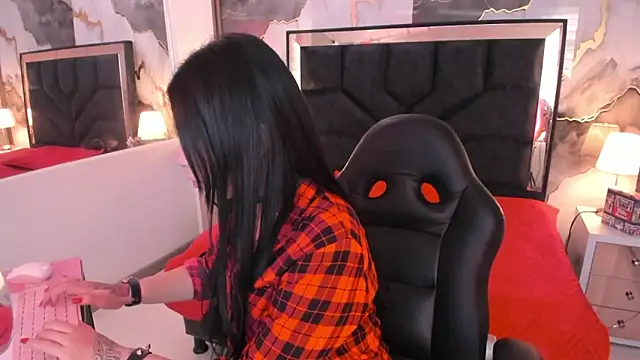 Snapshot of SusanVilla chatting on 20, 12, 2025 SusanVilla online show from 20, 12, 2025