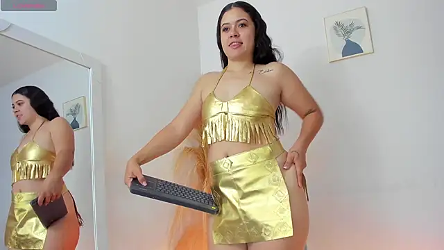 Snapshot of Luna__699 chatting on 24, 10, 2025 Luna  699 online show from 24, 10, 2025