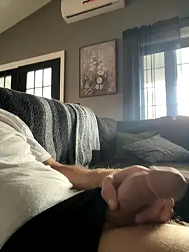 Snapshot of gfucci1680 chatting on 28, 9, 2025 gfucci1680 online show from 28, 9, 2025