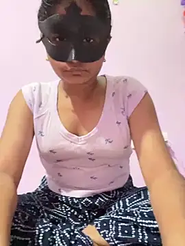 Snapshot of TeluguIshu_teen20 chatting on 14, 10, 2025 TeluguIshu teen20 online show from 14, 10, 2025