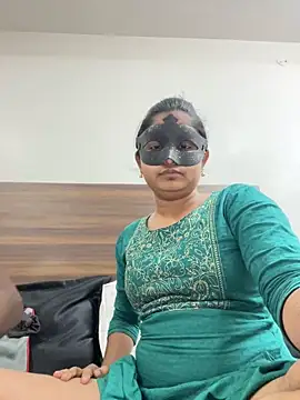 Snapshot of TeluguIshu_teen20 chatting on 15, 10, 2025 TeluguIshu teen20 online show from 15, 10, 2025