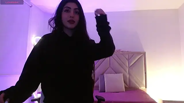 Ixchel tay online show from 28, 11, 2025