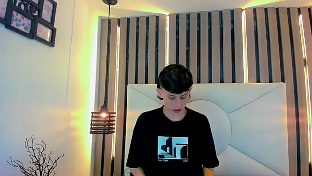 thaigo twink38 online show from 14, 4, 2026