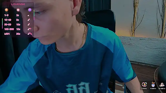 Snapshot of ZackMaye chatting on 10, 10, 2025 ZackMaye online show from 10, 10, 2025