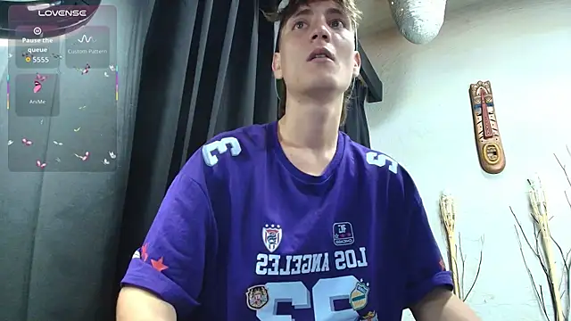 Snapshot of ZackMaye chatting on 13, 10, 2025 ZackMaye online show from 13, 10, 2025