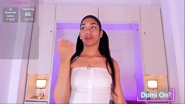 Snapshot of AnahiCollins chatting on 9, 10, 2025 AnahiCollins online show from 9, 10, 2025