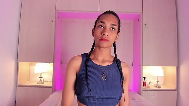 Snapshot of AnahiCollins chatting on 7, 11, 2025 AnahiCollins online show from 7, 11, 2025