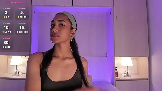 Snapshot of AnahiCollins chatting on 10, 11, 2025 AnahiCollins online show from 10, 11, 2025