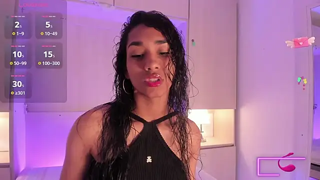 Snapshot of AnahiCollins chatting on 13, 11, 2025 AnahiCollins online show from 13, 11, 2025