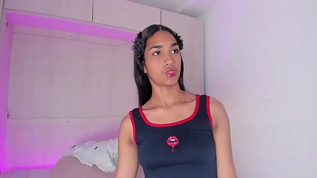 Snapshot of AnahiCollins chatting on 25, 11, 2025 AnahiCollins online show from 25, 11, 2025