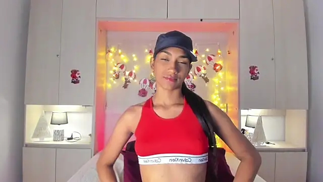 Snapshot of AnahiCollins chatting on 16, 12, 2025 AnahiCollins online show from 16, 12, 2025