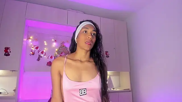 Snapshot of AnahiCollins chatting on 17, 12, 2025 AnahiCollins online show from 17, 12, 2025