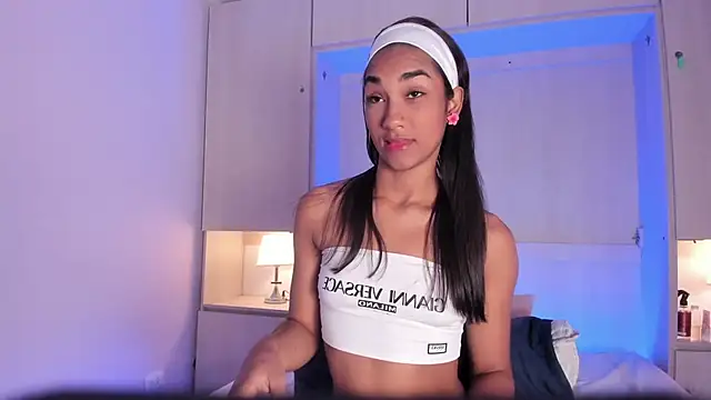 Snapshot of AnahiCollins chatting on 5, 2, 2026 AnahiCollins online show from 5, 2, 2026