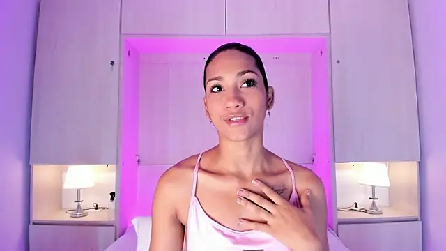Snapshot of AnahiCollins chatting on 16, 6, 2026 AnahiCollins online show from 16, 6, 2026