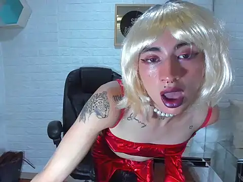 Mila Leon online show from 3, 10, 2025