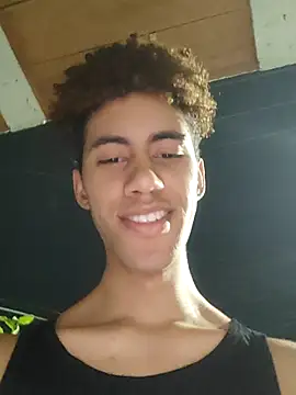 Snapshot of The_boy_good chatting on 4, 10, 2025 The boy good online show from 4, 10, 2025