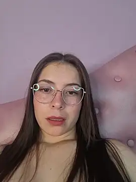 Snapshot of EmmaValencia_ chatting on 14, 2, 2026 EmmaValencia online show from 14, 2, 2026