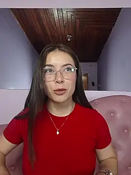 Snapshot of EmmaValencia_ chatting on 3, 3, 2026 EmmaValencia online show from 3, 3, 2026