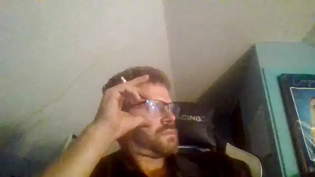 Snapshot of bigdickdaddy6911 chatting on 26, 10, 2025 bigdickdaddy6911 online show from 26, 10, 2025