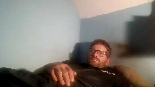 Snapshot of bigdickdaddy6911 chatting on 29, 10, 2025 bigdickdaddy6911 online show from 29, 10, 2025