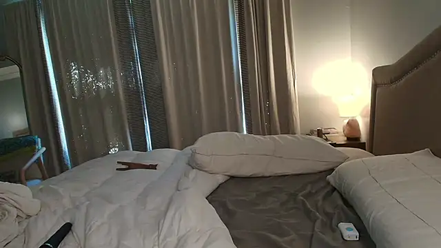 Snapshot of ClaireZX chatting on 14, 10, 2025 ClaireZX online show from 14, 10, 2025