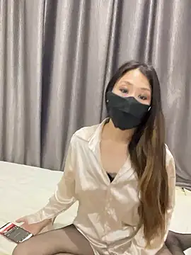 Snapshot of aska1986 chatting on 17, 11, 2025 aska1986 online show from 17, 11, 2025