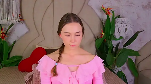 OliviaLay online show from 18, 11, 2025