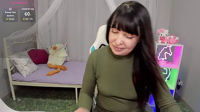 LindaRomero online show from 9, 11, 2025