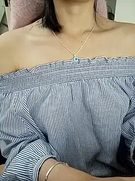 Snapshot of BiCute688 chatting on 22, 11, 2025 BiCute688 online show from 22, 11, 2025